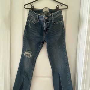 Free People flair distressed ankle length jeans  Sz 27